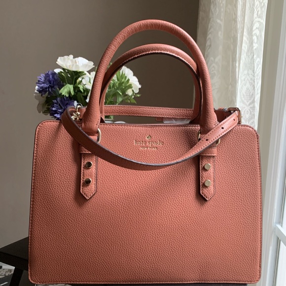 kate spade Handbags - Kate Spade Satchel♠️